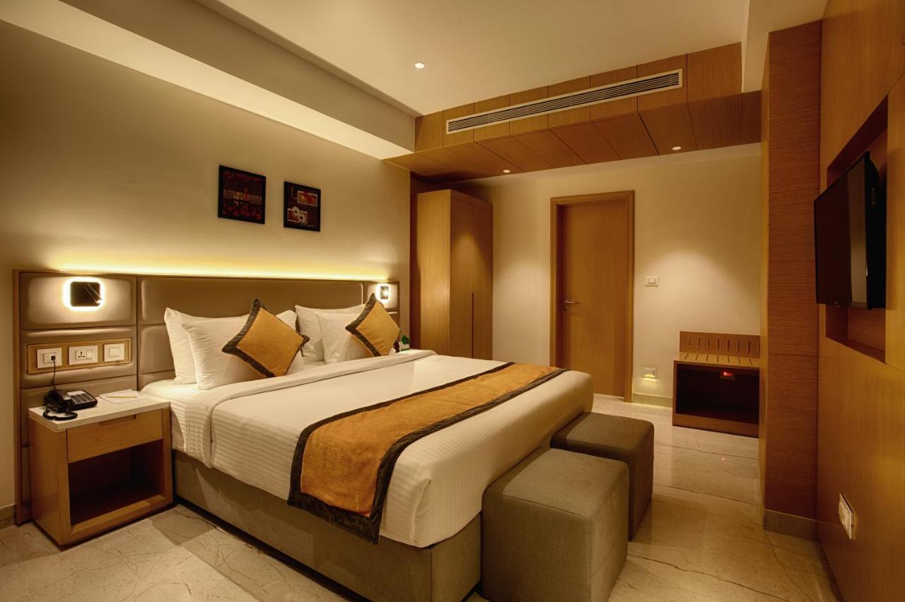 Sunhill Portico Hotel Siliguri Ngoại thất bức ảnh