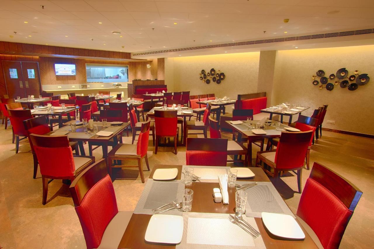 Sunhill Portico Hotel Siliguri Ngoại thất bức ảnh