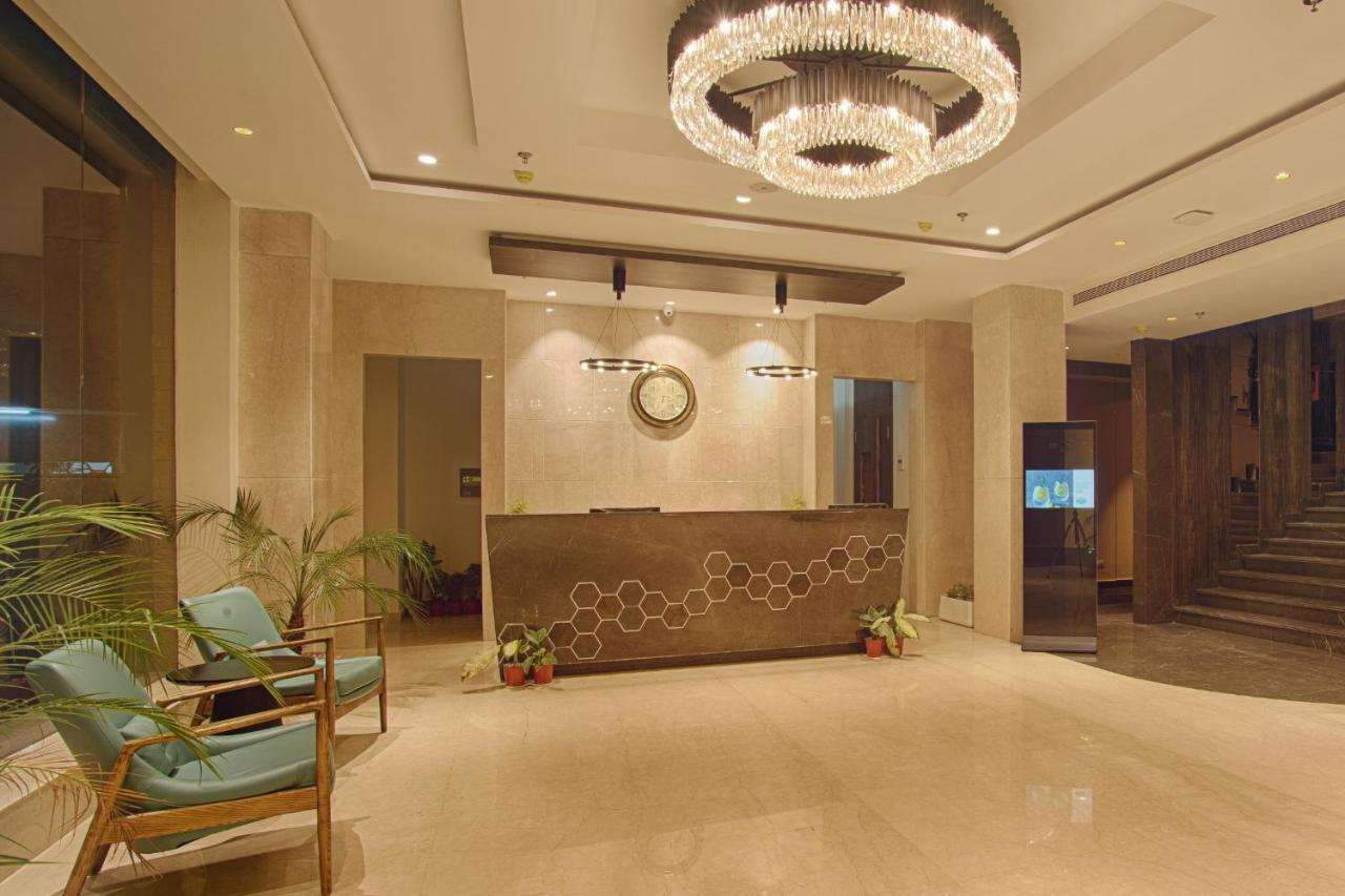 Sunhill Portico Hotel Siliguri Ngoại thất bức ảnh