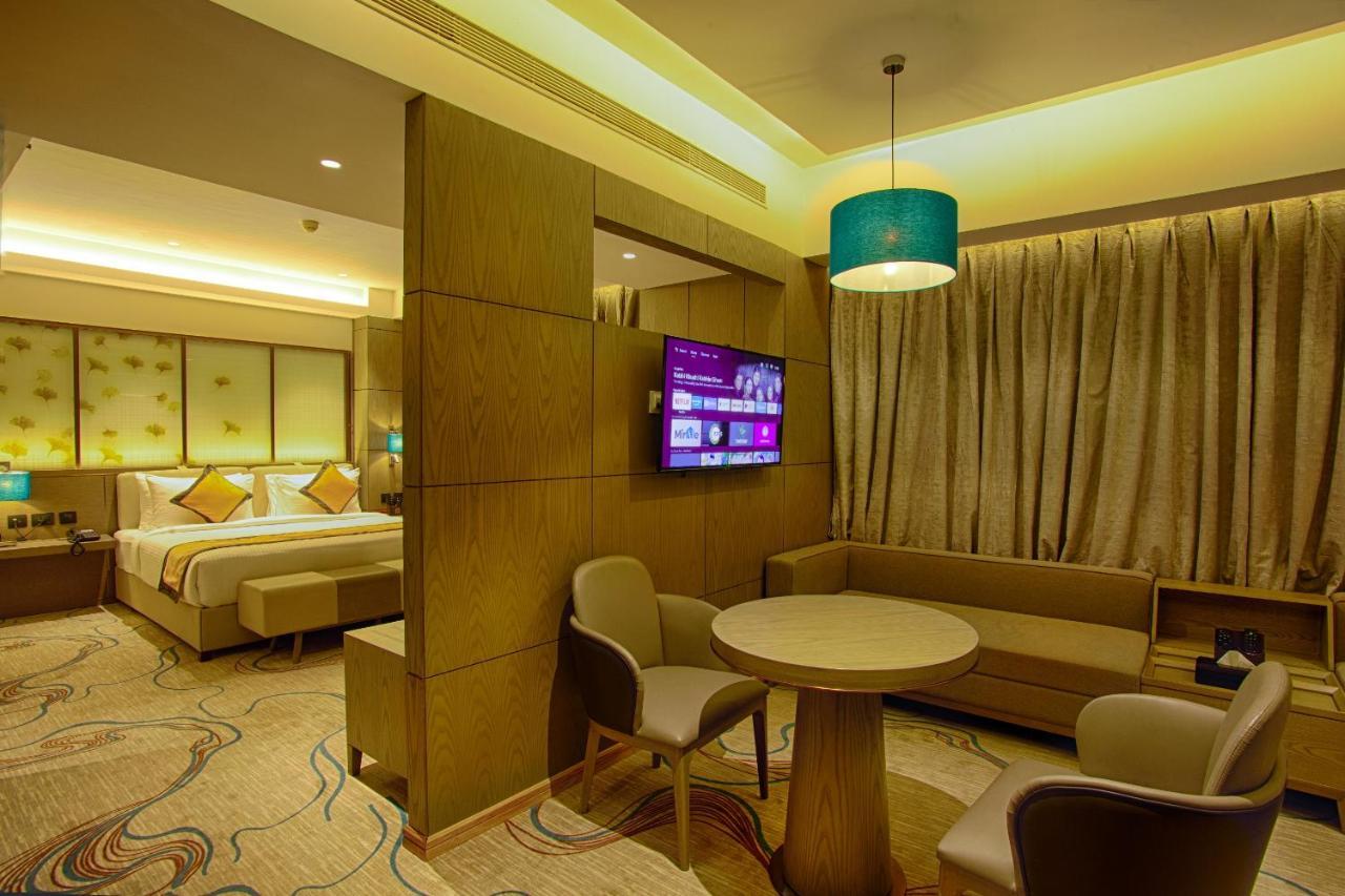 Sunhill Portico Hotel Siliguri Ngoại thất bức ảnh