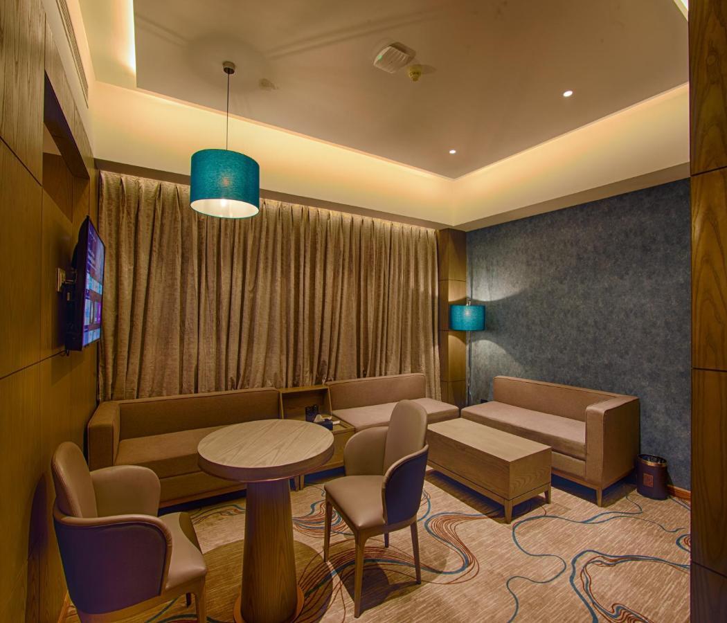 Sunhill Portico Hotel Siliguri Ngoại thất bức ảnh