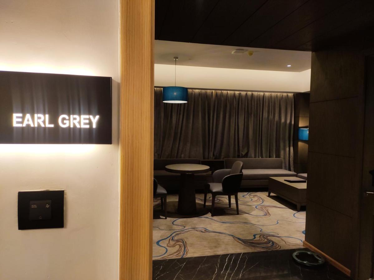 Sunhill Portico Hotel Siliguri Ngoại thất bức ảnh
