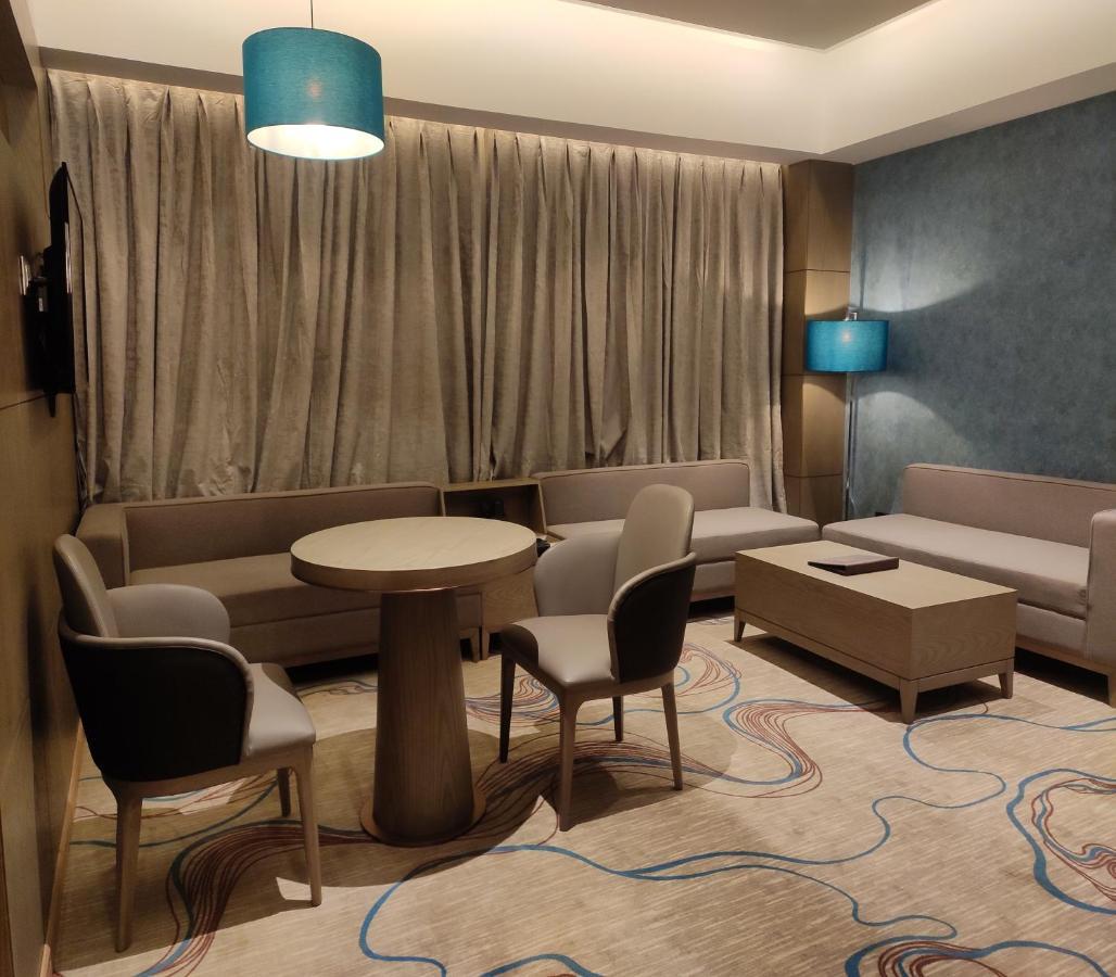 Sunhill Portico Hotel Siliguri Ngoại thất bức ảnh