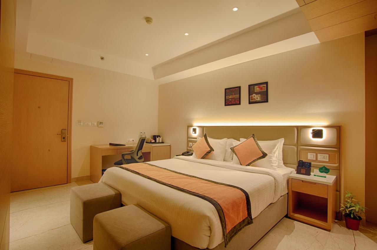 Sunhill Portico Hotel Siliguri Ngoại thất bức ảnh
